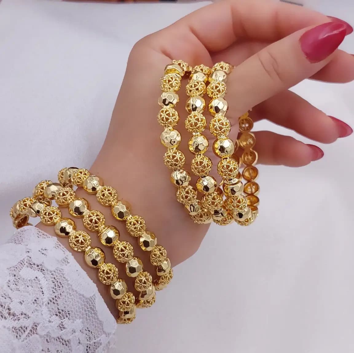النگو زنانه طرح طلا برنج — تصویر ۳