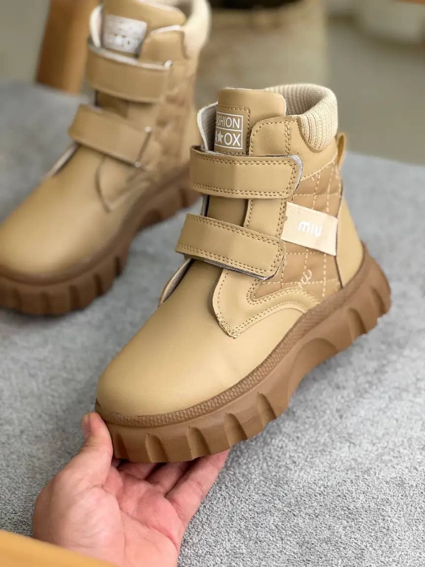 بوت اسپرت بچگانه دو رکاب MIU — تصویر ۴