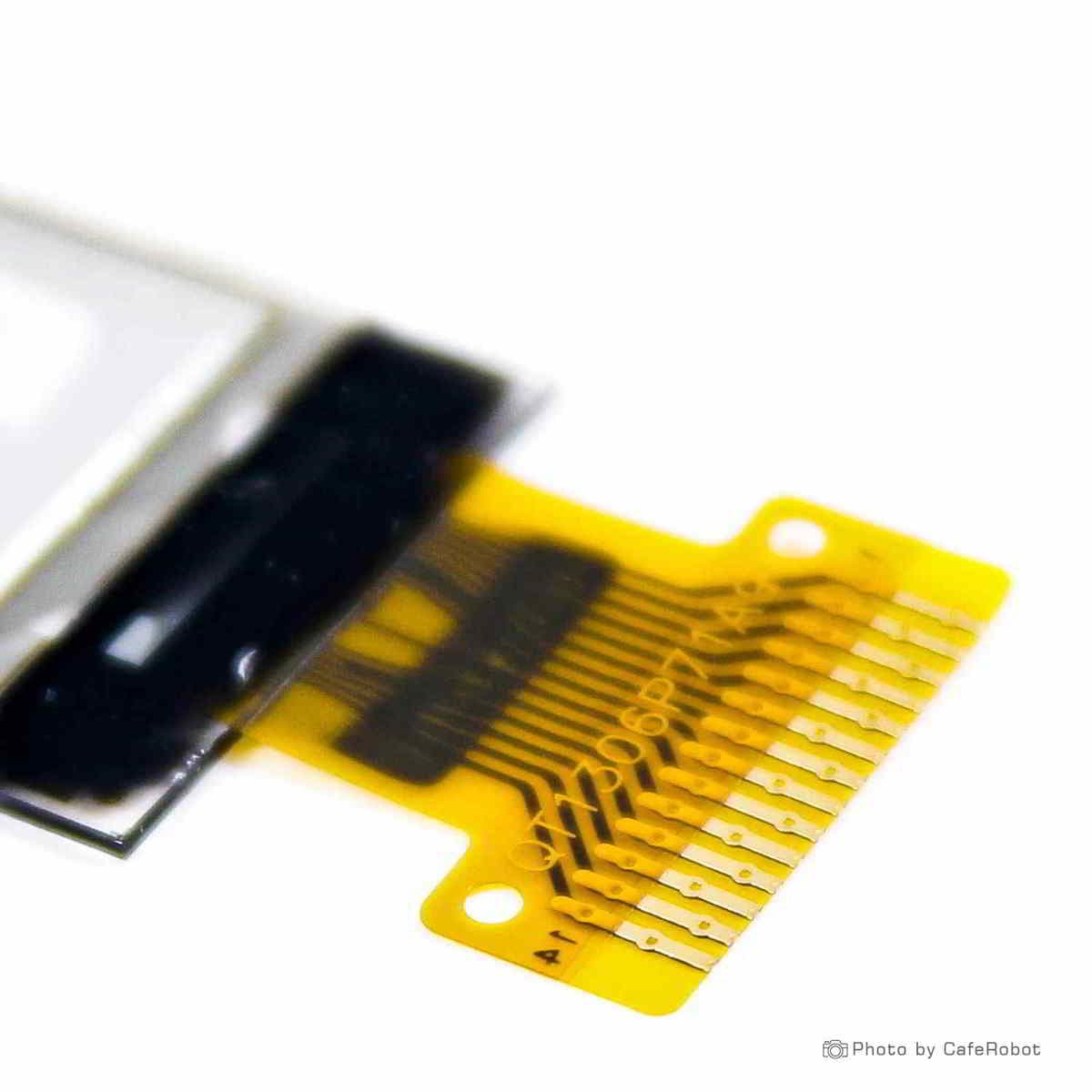 نمایشگر OLED تک رنگ سفید 0.71 اینچ دارای ارتباط IIC و چیپ درایور SSD1306 با کابل فلت 14 پین — تصویر ۵