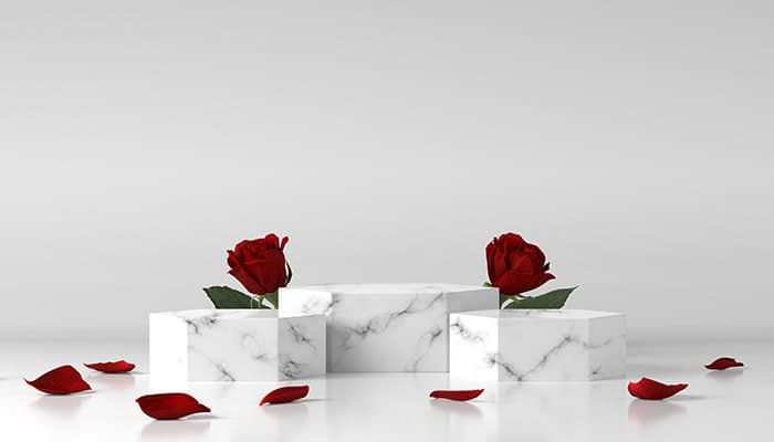 تصویر پس زمینه پودیوم مرمر با گل رز