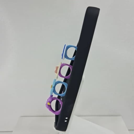 گارد گوشی Poco x6 pro عروسکی فانتزی برجسته جا انگشتی مدل پاپ سوکت رنگ مشکی — تصویر ۲