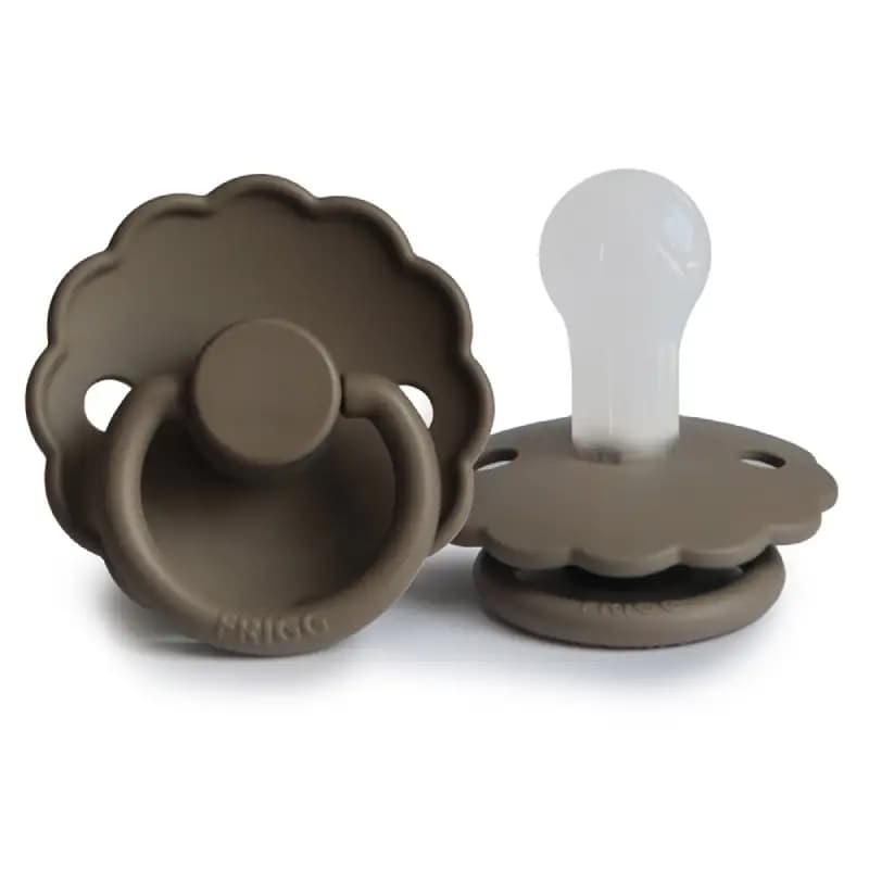 پستانک گلبرگی فریگ سیلیکونی سایز 0 تا 6 ماه رنگ Portobello (قهوه ای تیره)