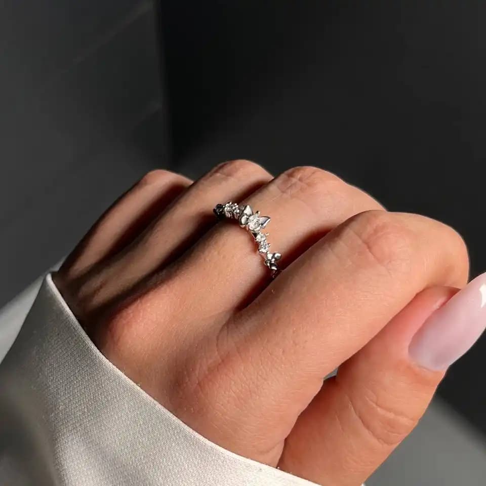 انگشتر زنانه و دخترانه جواهری طرح فانتزی پروانه ای ضد حساسیت رنگ کاملا ثابت کد atk — تصویر ۲