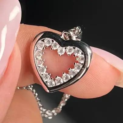 گردنبند و آویز زنانه جواهری طرح قلب دور نگین سفید رنگ نقره ای ضد حساسیت رنگ کاملا ثابت کد atk