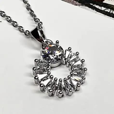 گردنبند و آویز زنانه جواهری طرح حلقه ای نگین تنیسی و تک نگین بزرگ ضد حساسیت رنگ کاملا ثابت کد atk