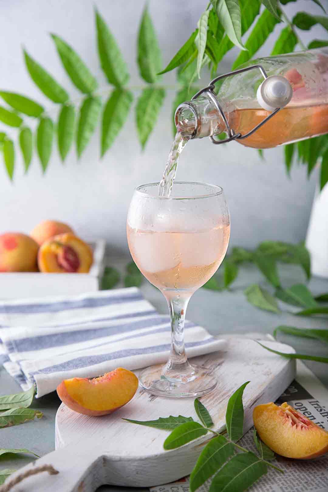 تخته سرو چوبی پتینه سفید F 27 — تصویر ۴