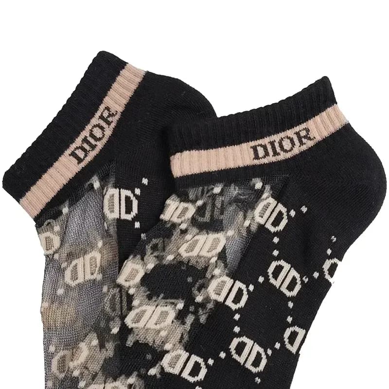 جوراب زنانه مچی توری طرح DIOR فری سایز — تصویر ۵