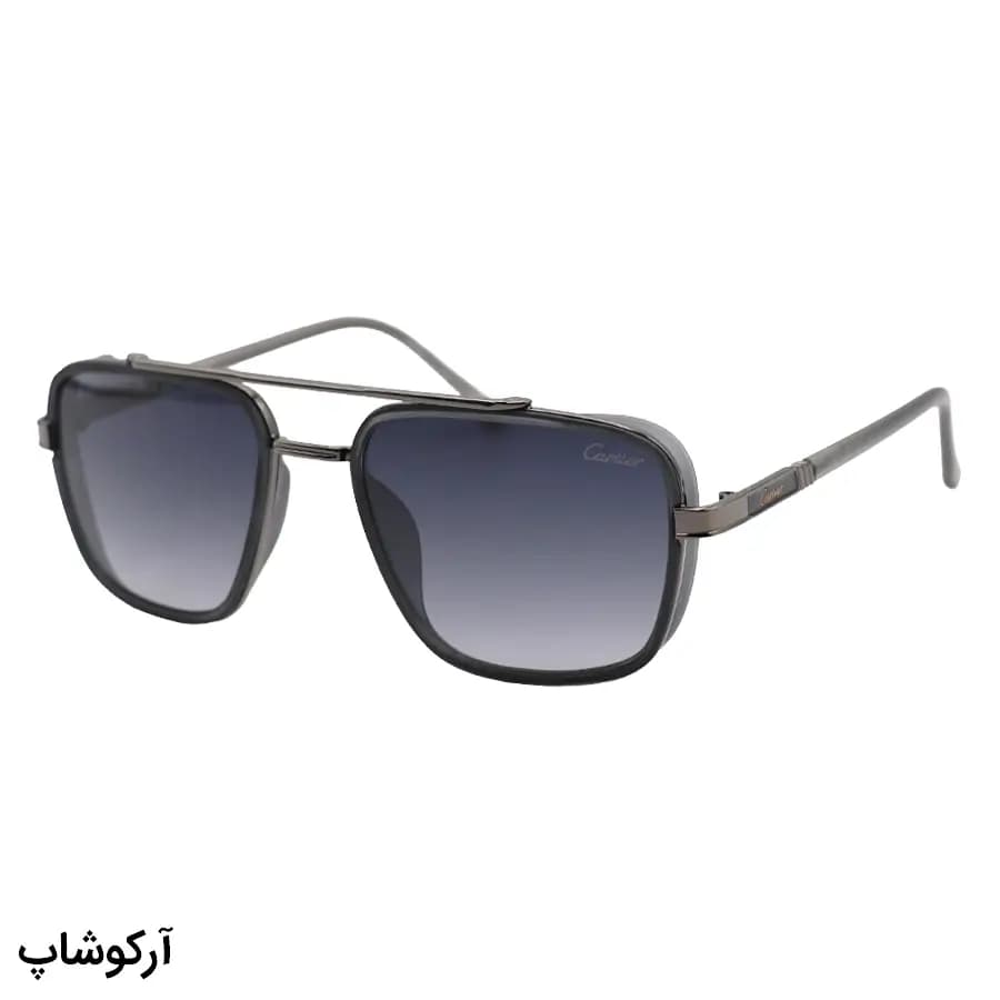 عینک آفتابی کارتیه با فریم رنگ طوسی و نوک مدادی، شکل چندضلعی، لنز دودی هایلایت و دسته سیم‌دار مدل 8052
