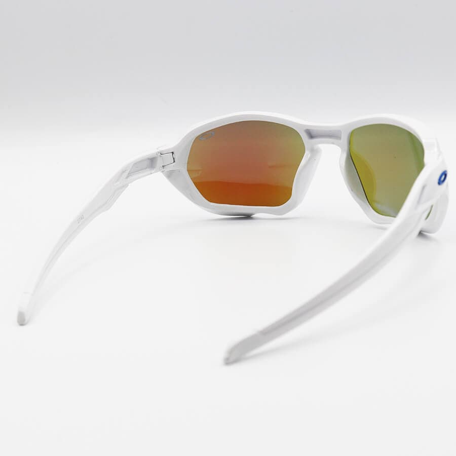 عینک آفتابی ورزشی با فریم سفید رنگ، عدسی آینه ای و آبی رنگ برند اوکلی Oakley مدل 2742 — تصویر ۳