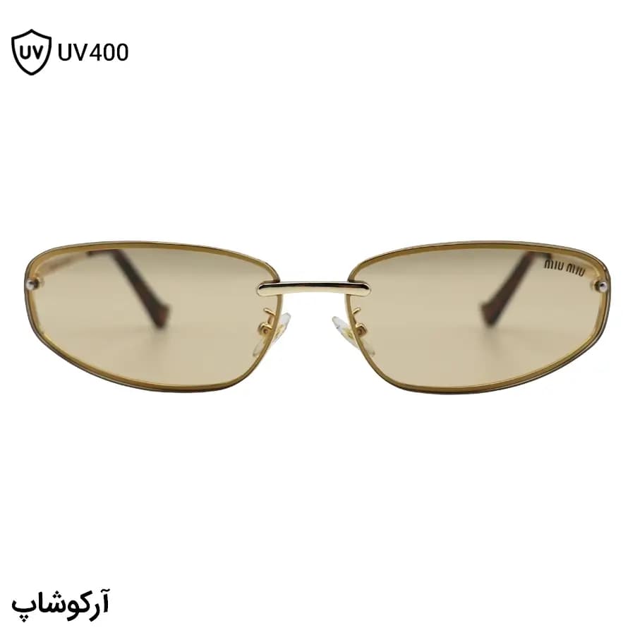 عینک آفتابی زنانه MIU MIU با فریم طلایی رنگ، شکل بیضی و لنز قهوه‌ای روشن مدل 22701 — تصویر ۳