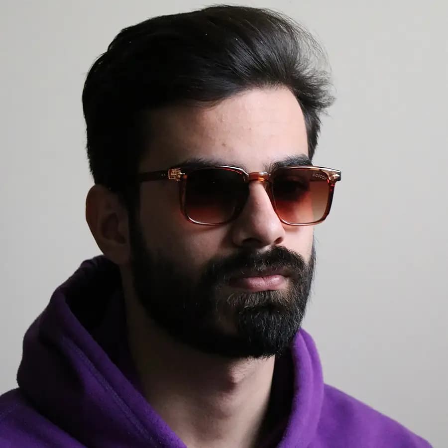 عینک آفتابی کارتیه با فریم مربعی شکل، رنگ آبی تیره و براق و لنز دودی تیره مدل 6019 — تصویر ۲
