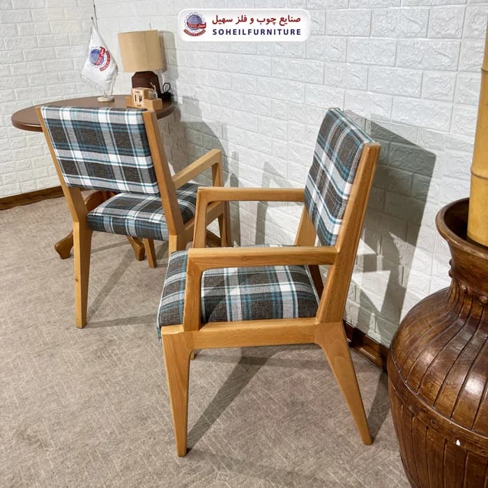 صندلی ناهارخوری چوبی السا دسته دار سهیل — تصویر ۳