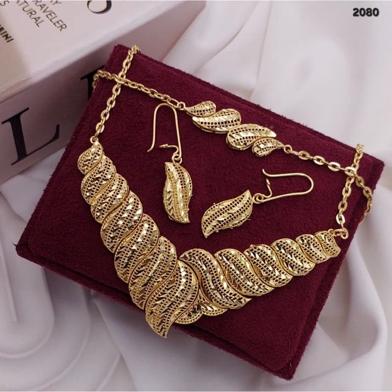 سرویس طرح طلا زنانه تراشدار مدل خامه کد 2080