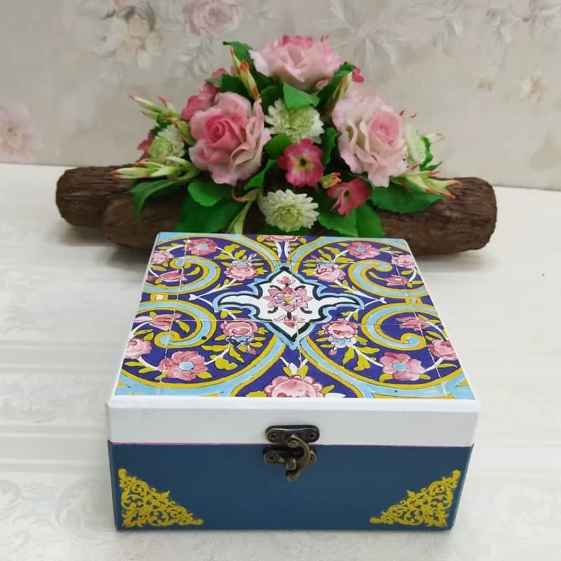 جعبه چوبی باکس لوازم آرایش باکس شکلات خوری دکوپاژ نظم دهنده مربعی ضدآب با طرح و رنگ دلخواه شیکوپاژ