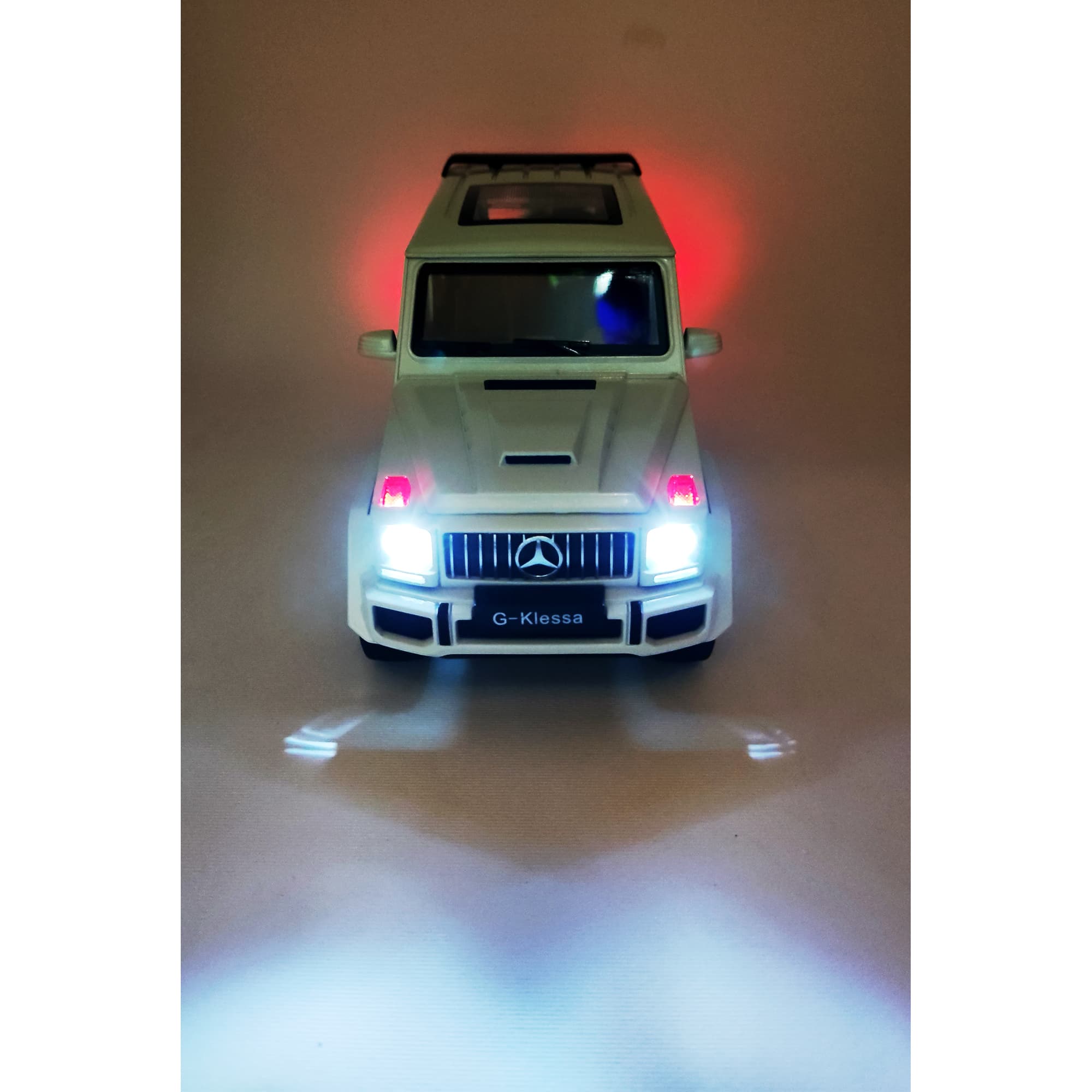 ماشین بازی مدل بنز G class کد CZ118 — تصویر ۴