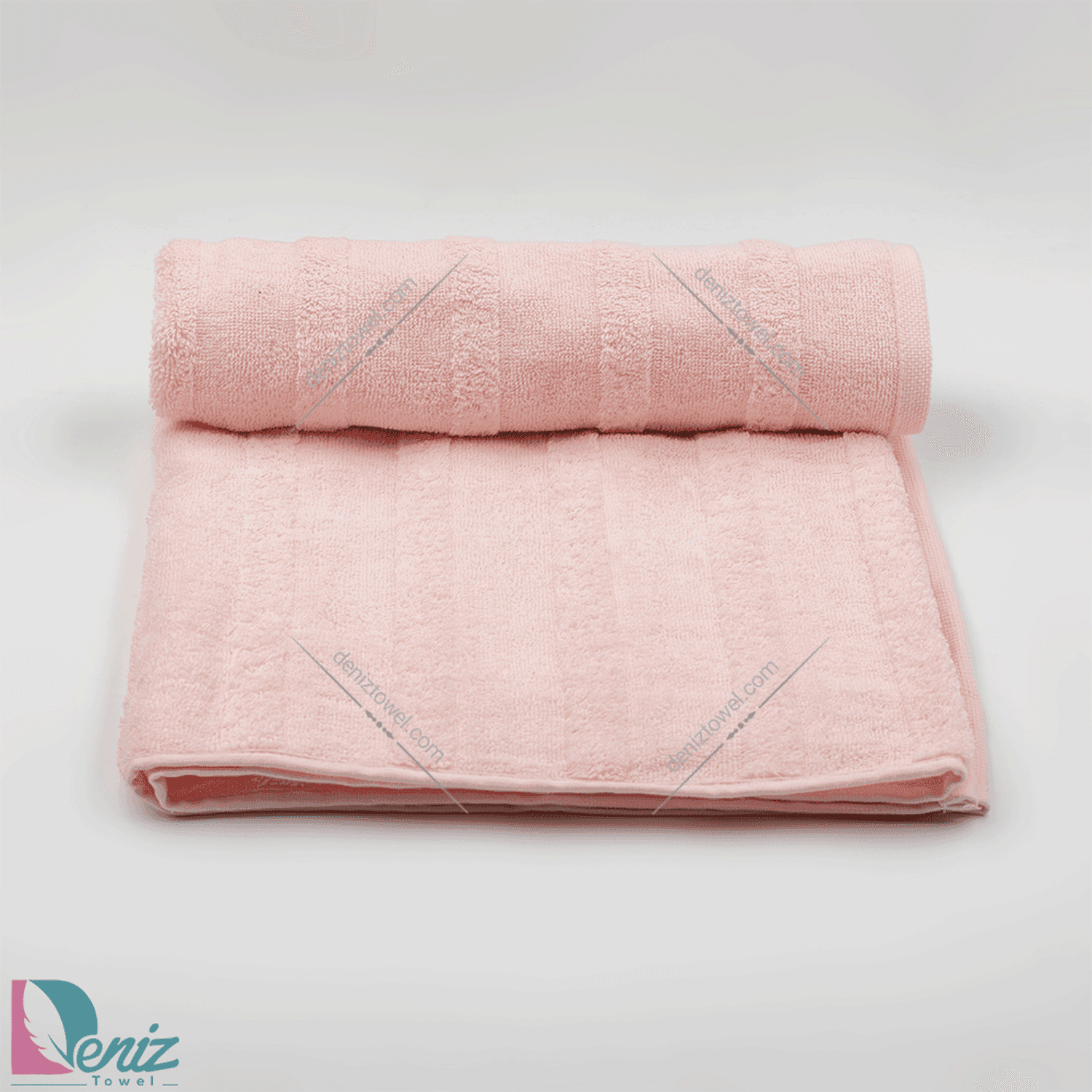 حوله استخری طرح سالوینو رنگ گلبهی