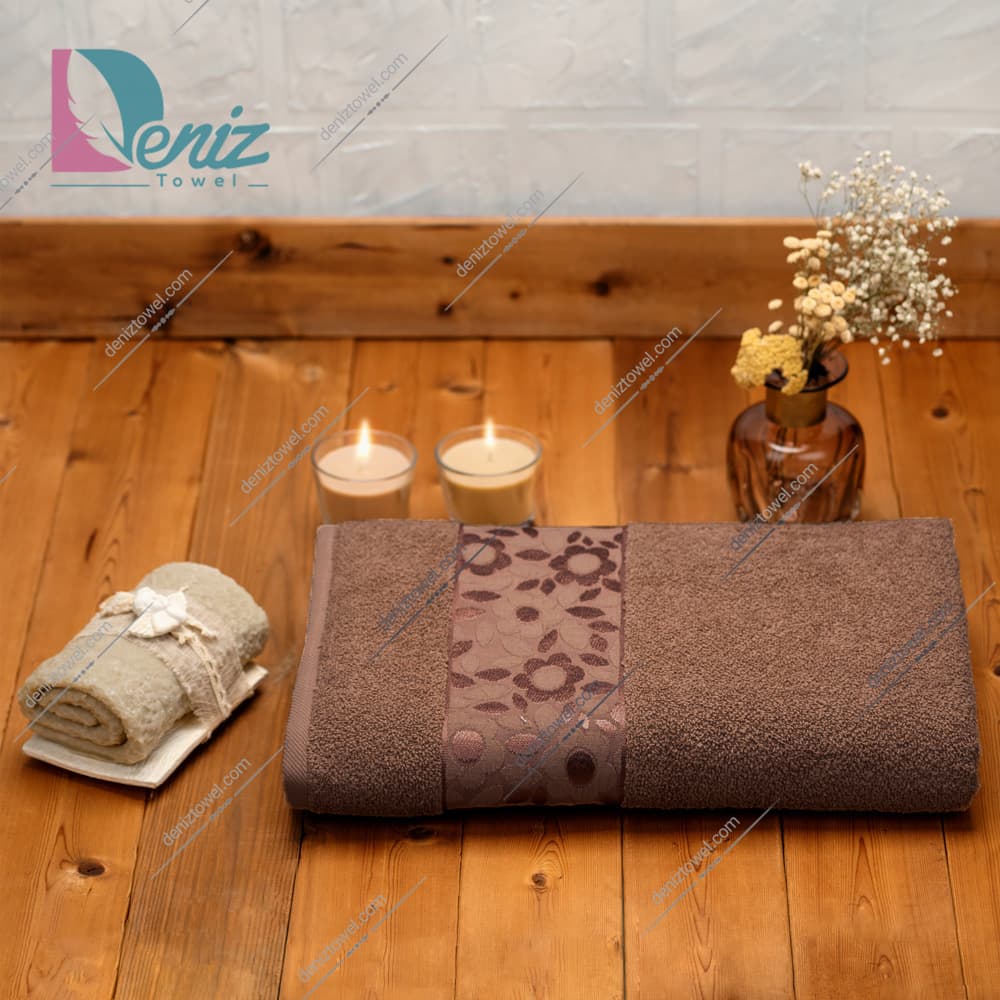 حوله دستی طرح سوپرایز رنگ شکلاتی