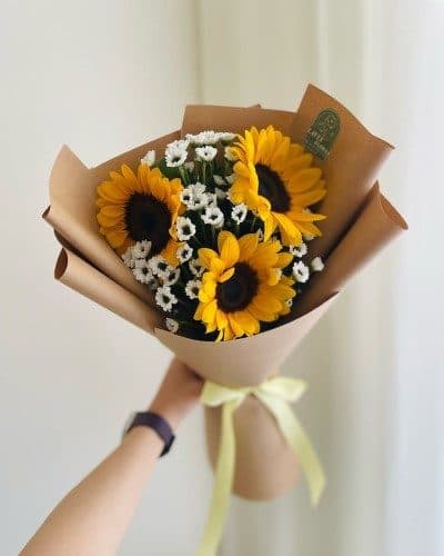 گل آفتابگردان برای تاج گل از گل‌فروشی‌های تهران به چه صورتی است؟