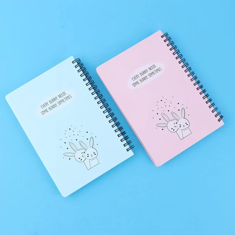 دفترچه یادداشت 100 برگ پاپکو Funny Bunnies NP-21018101 حاشیه دار بغل بازشو — تصویر ۳