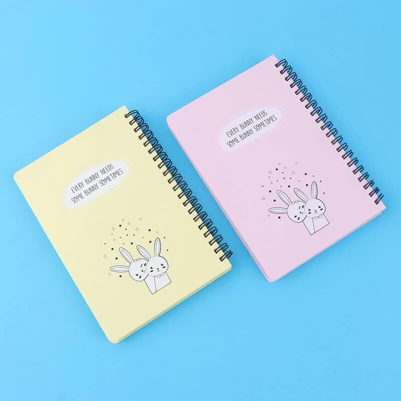 دفترچه یادداشت 100 برگ پاپکو Funny Bunnies NP-21018101 حاشیه دار بغل بازشو — تصویر ۲