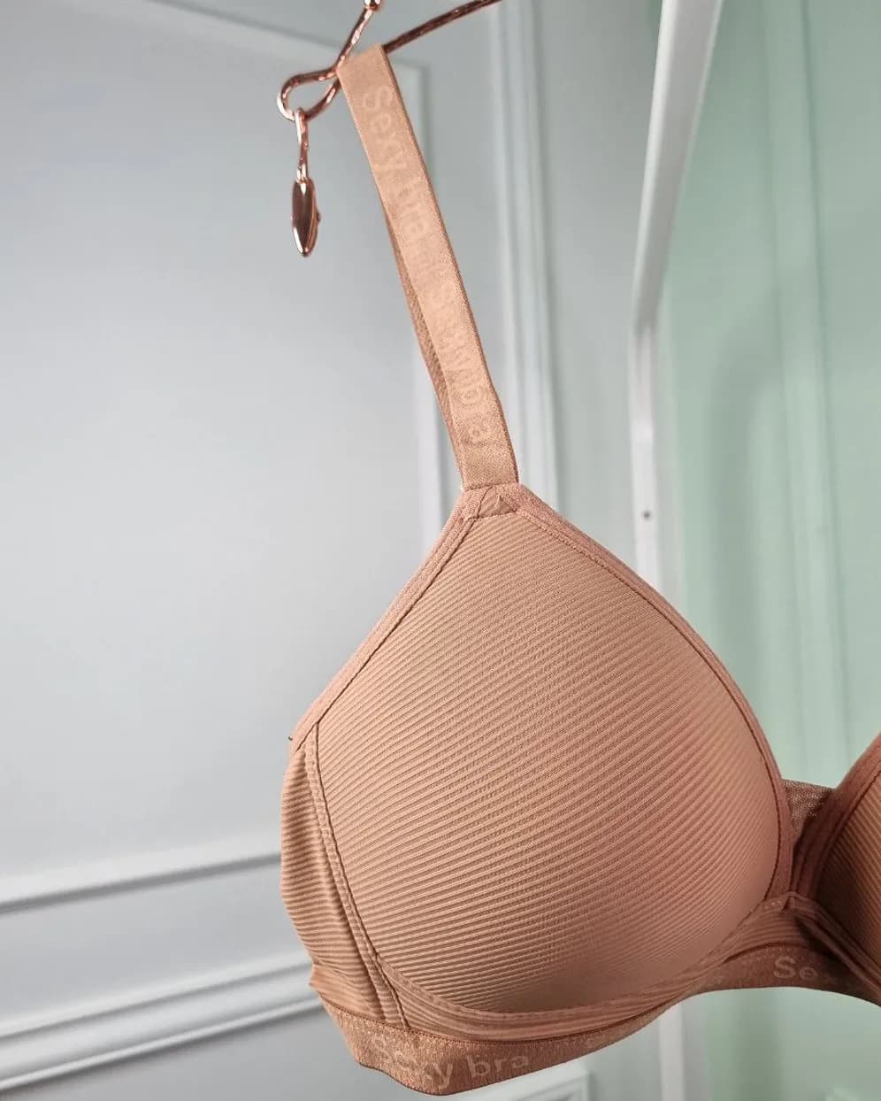 سوتین زنانه اسفنجی اسپرت Sexy Bra سیلکا — تصویر ۷