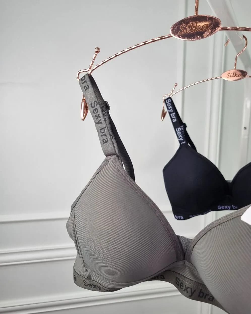 سوتین زنانه اسفنجی اسپرت Sexy Bra سیلکا — تصویر ۵
