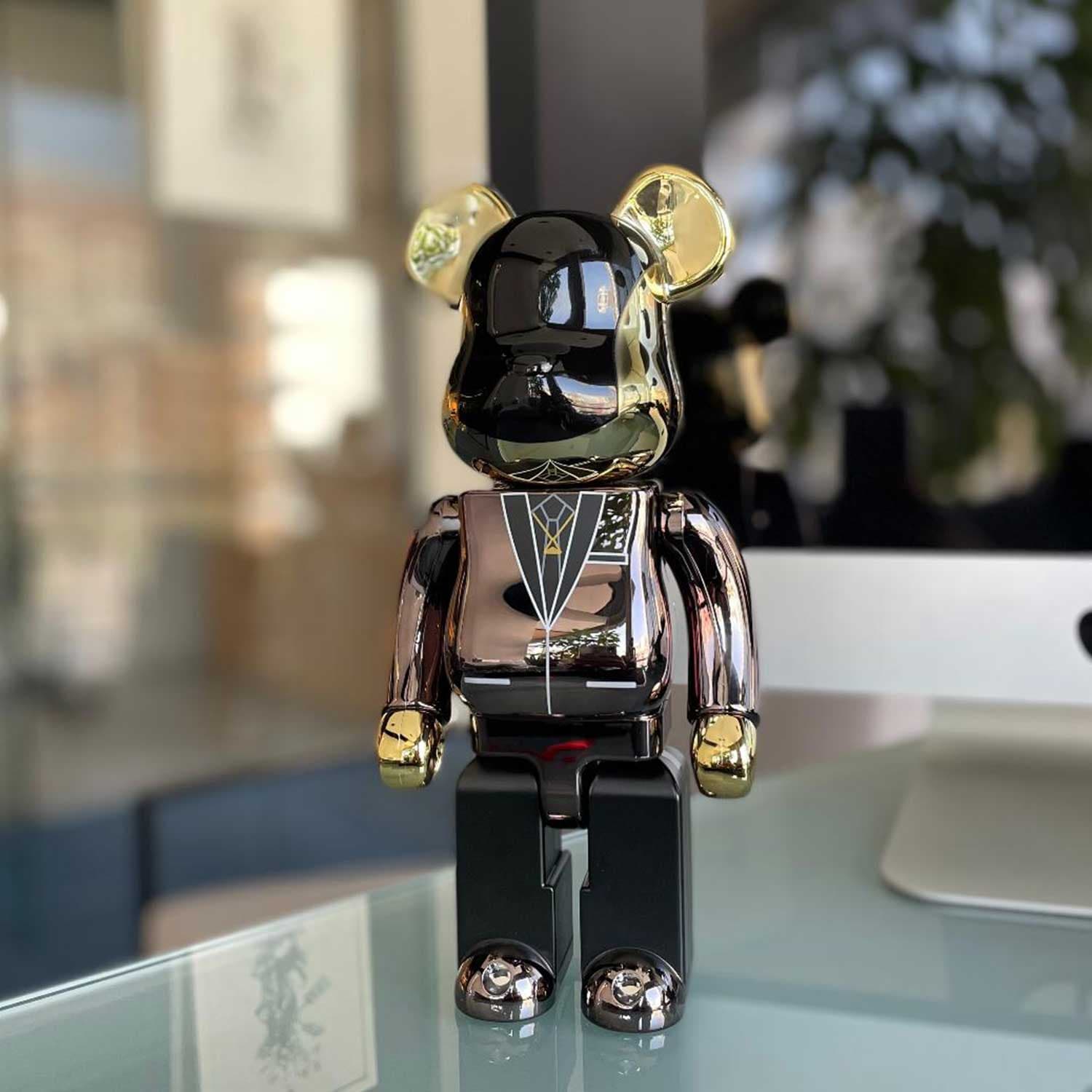 فیگور مدل Bearbrick daft punk Gold — تصویر ۴