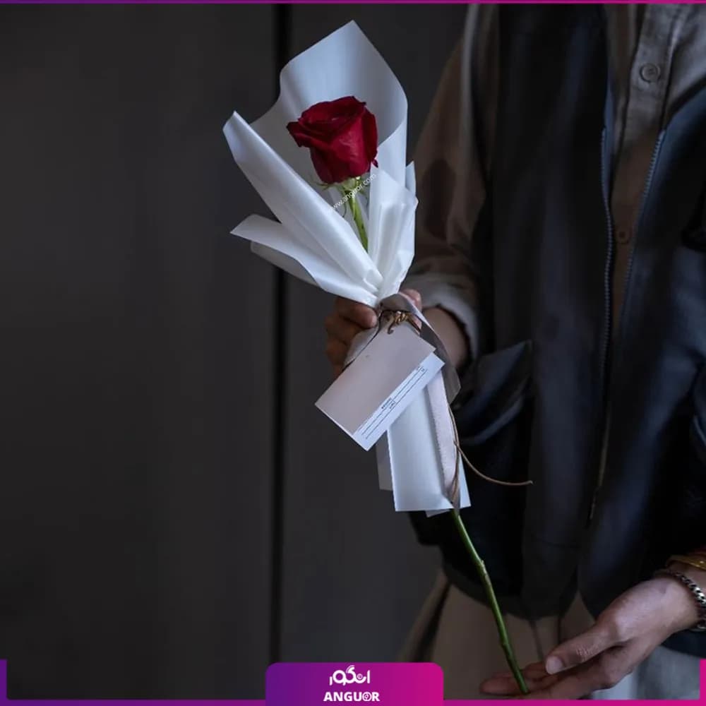 دسته گل رز تک شاخه یک‌طرفه