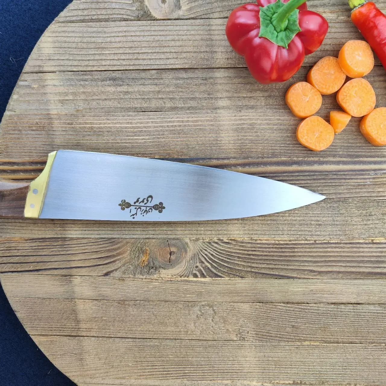 ست هدیه چاقو دست ساز موسوی (دسته ریشه گردو) به همراه جعبه کادویی — تصویر ۴