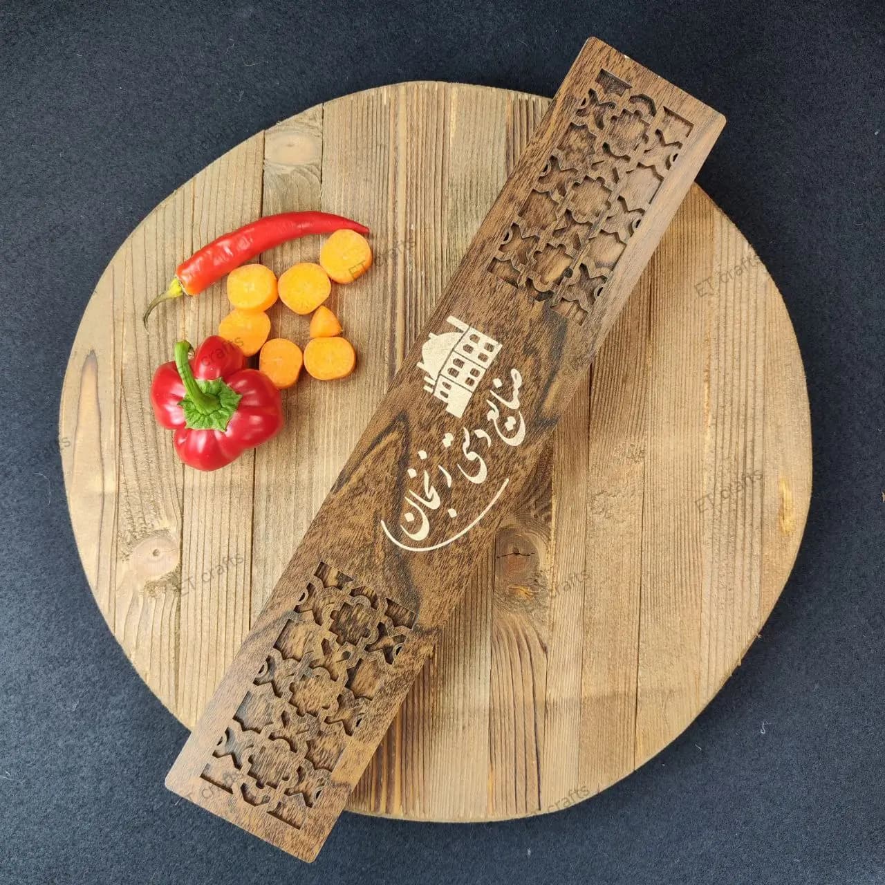 ست هدیه چاقو دست ساز موسوی (دسته ریشه گردو) به همراه جعبه کادویی — تصویر ۳