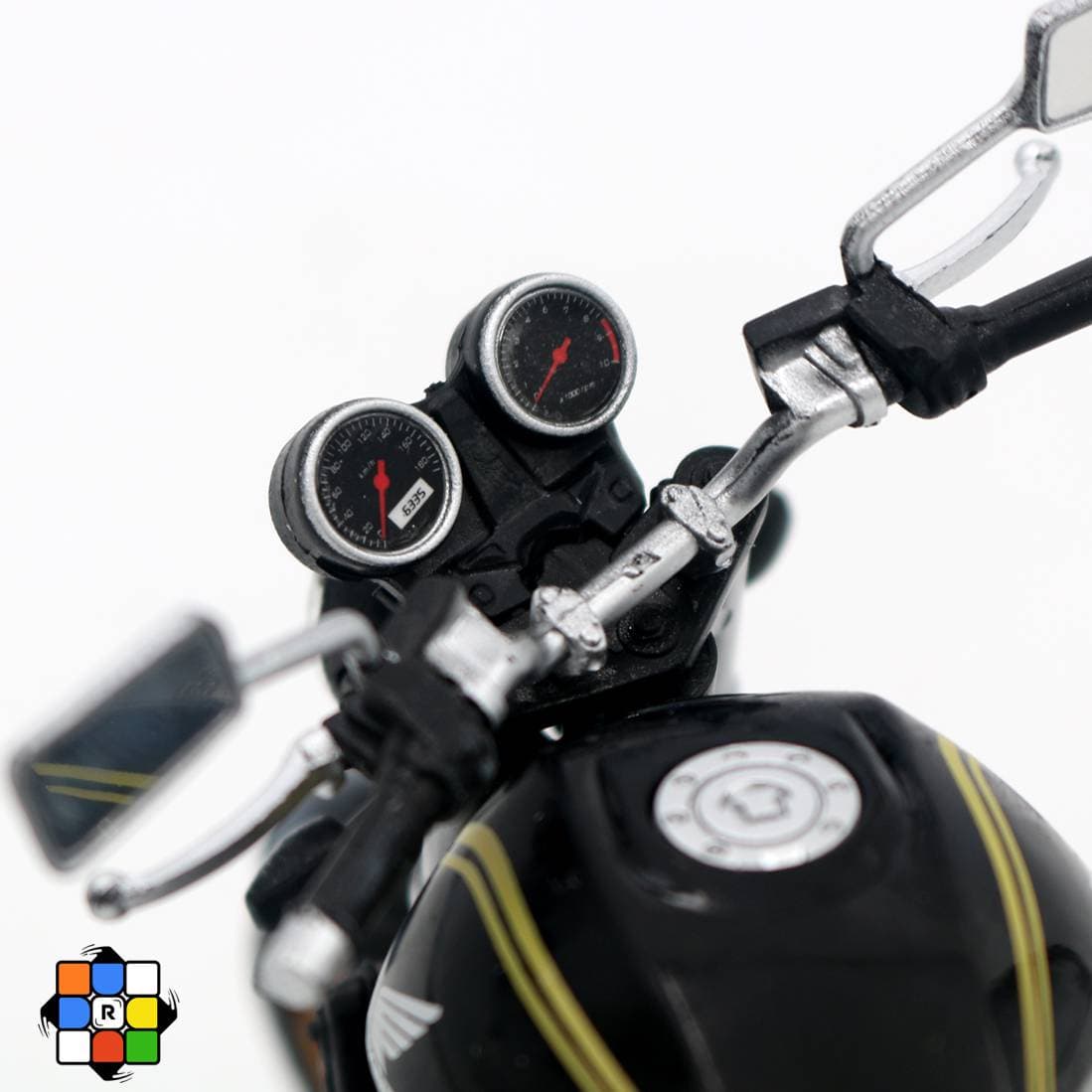 ماکت موتور هوندا CB1300 مقیاس 1/12 — تصویر ۶