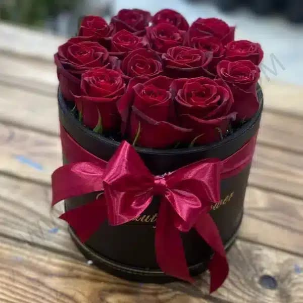 باکس گل 15 شاخه — تصویر ۲