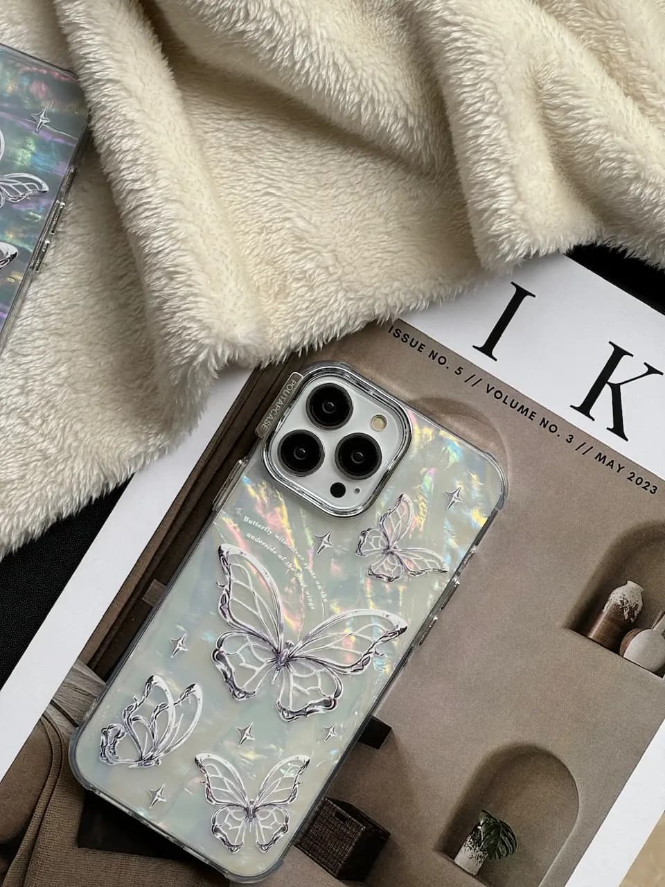 قاب PoutapCase Butterfly یخی هولوگرامی (کدC1618) — تصویر ۵