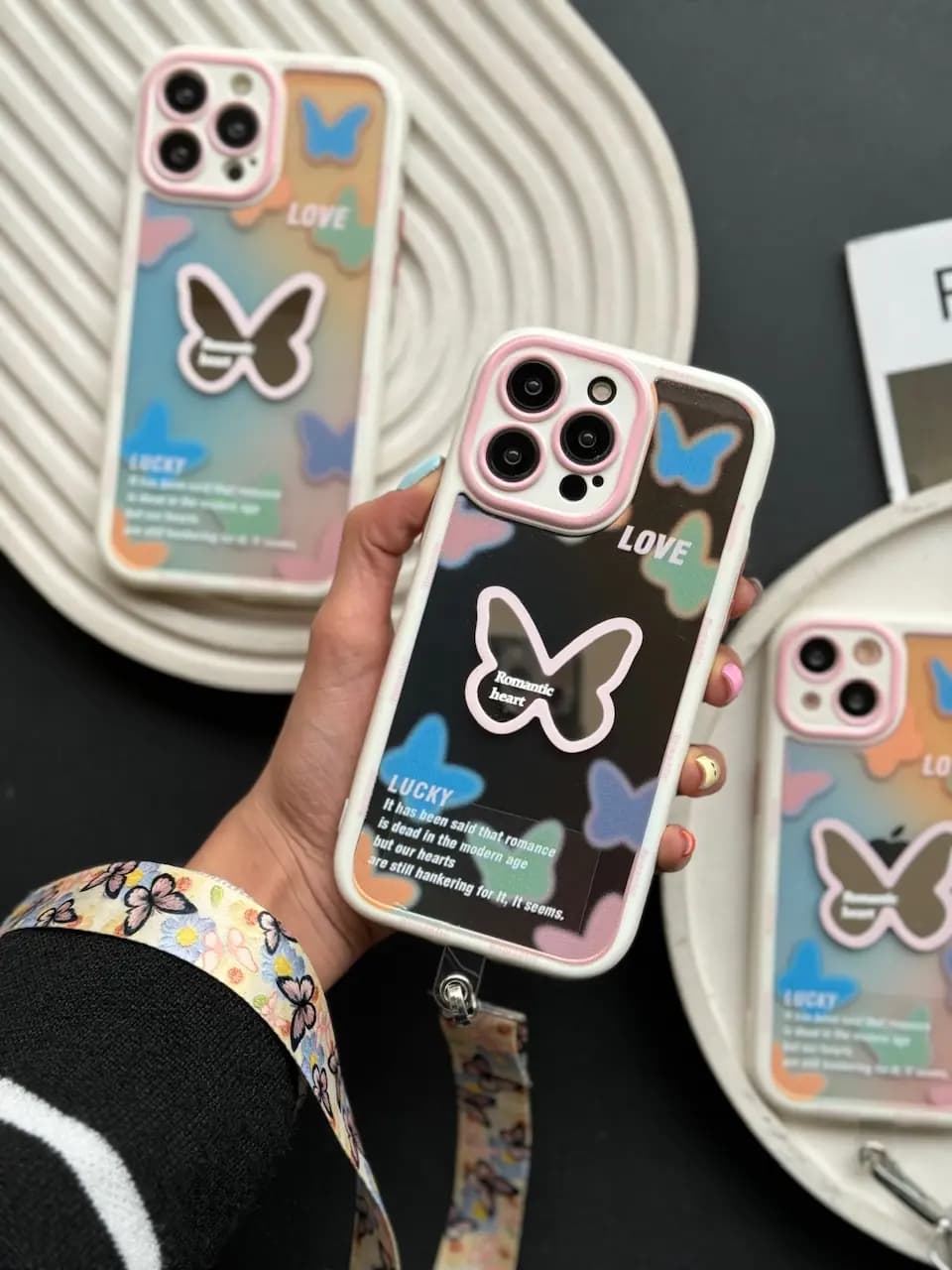 قاب Romantic Butterfly با بند پروانه ای (کدC1576) — تصویر ۳