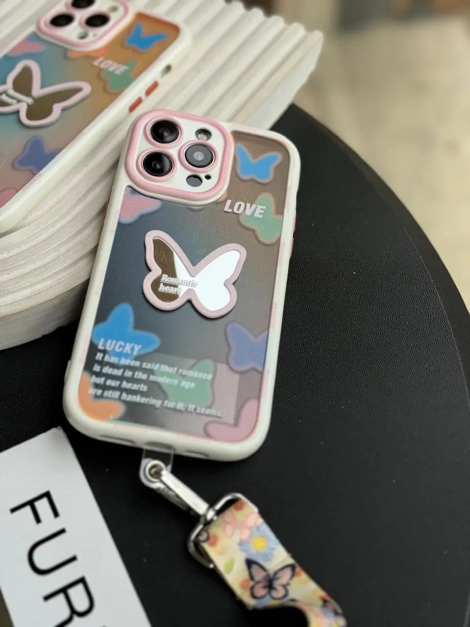 قاب Romantic Butterfly با بند پروانه ای (کدC1576) — تصویر ۴