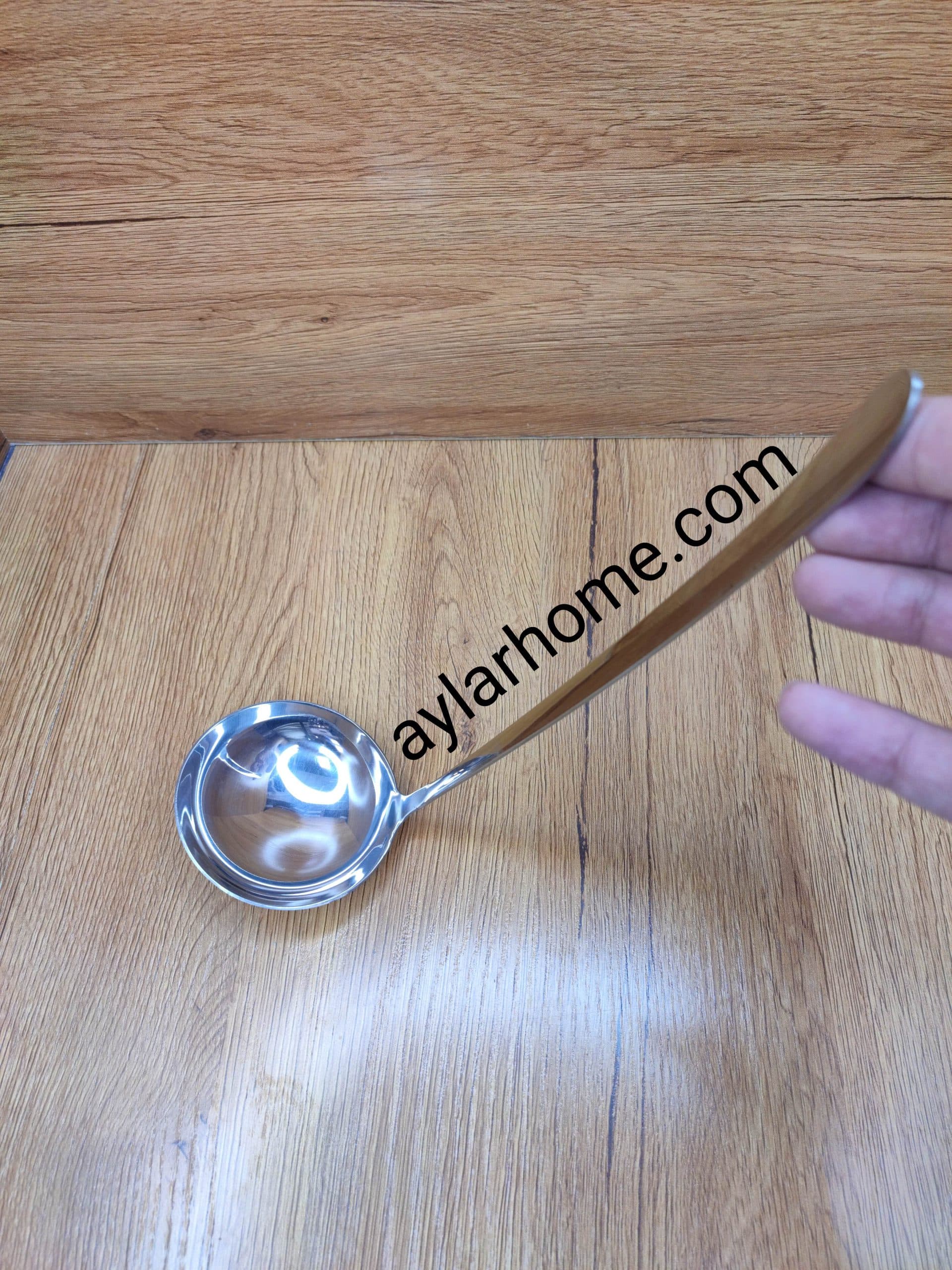 ملاغه تکی طرح دونا سولینگن — تصویر ۲