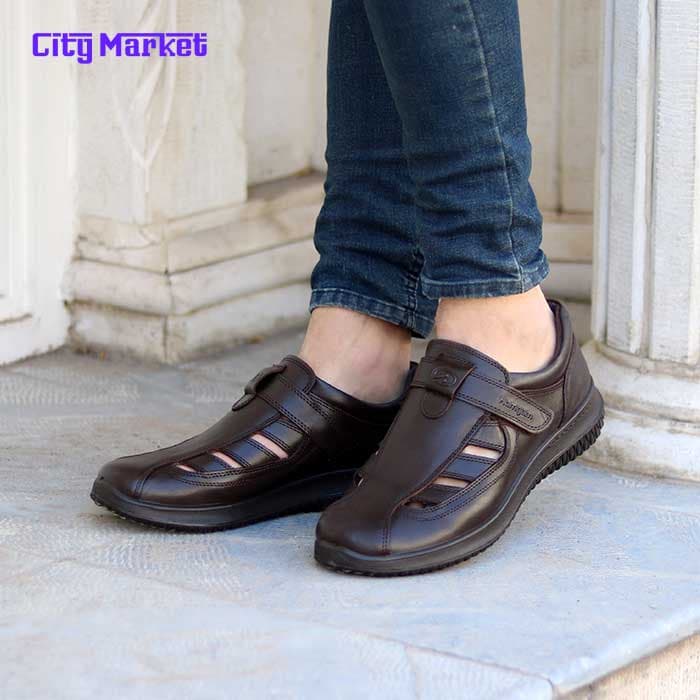 کفش تابستانی همگام رنگ قهوه ای — تصویر ۲