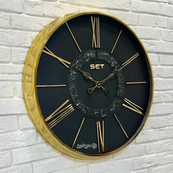ساعت دیواری ست 301 – قطر 80 سانت | بدنه تمام فلز طلایی با صفحه پتینه — تصویر ۴