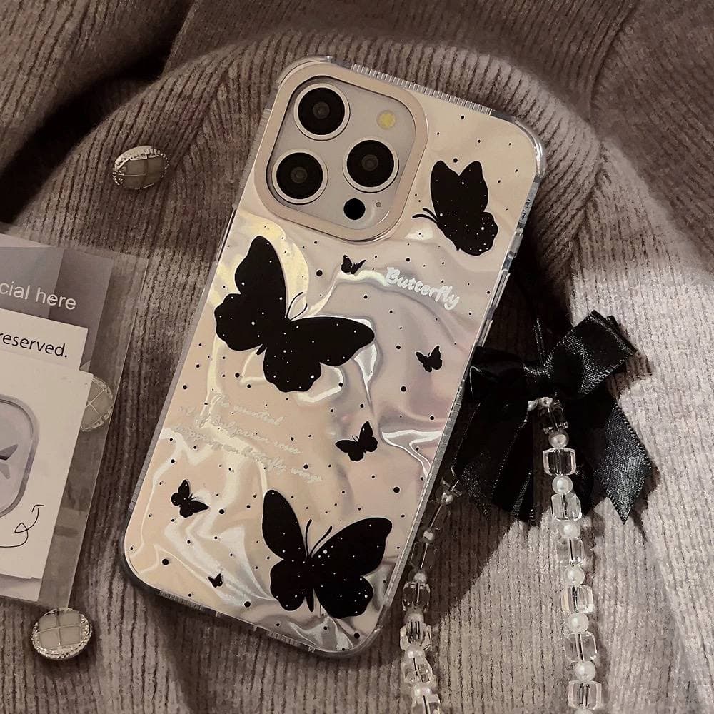 قاب black butterfly همراه با آویز پاپیون مشکی (آیفون) — تصویر ۳