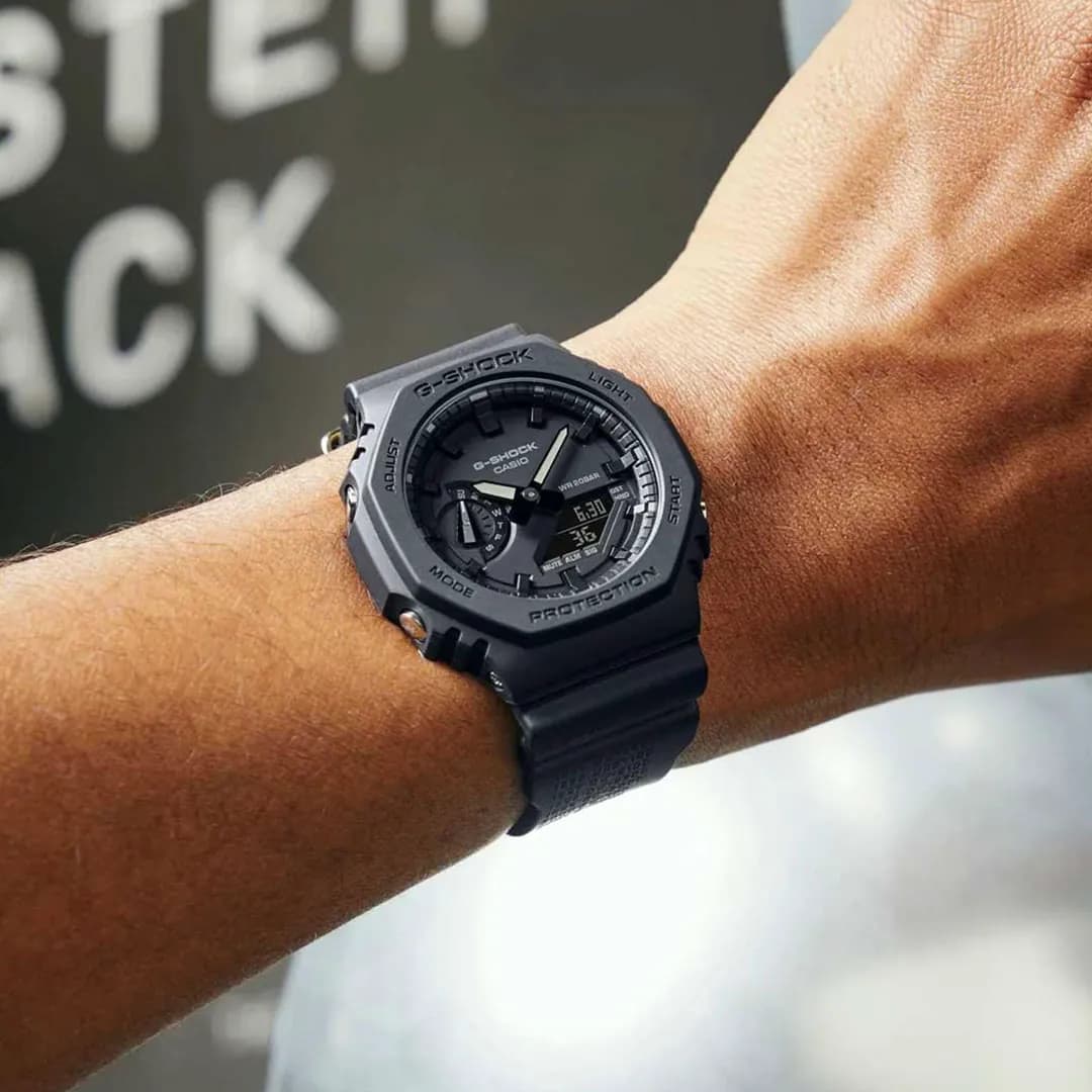 ساعت G-SHOCK مدل GA-2140RE-1A — تصویر ۴