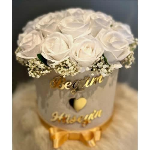 ارسال فوری گل برای باغ تالار شرق 8082