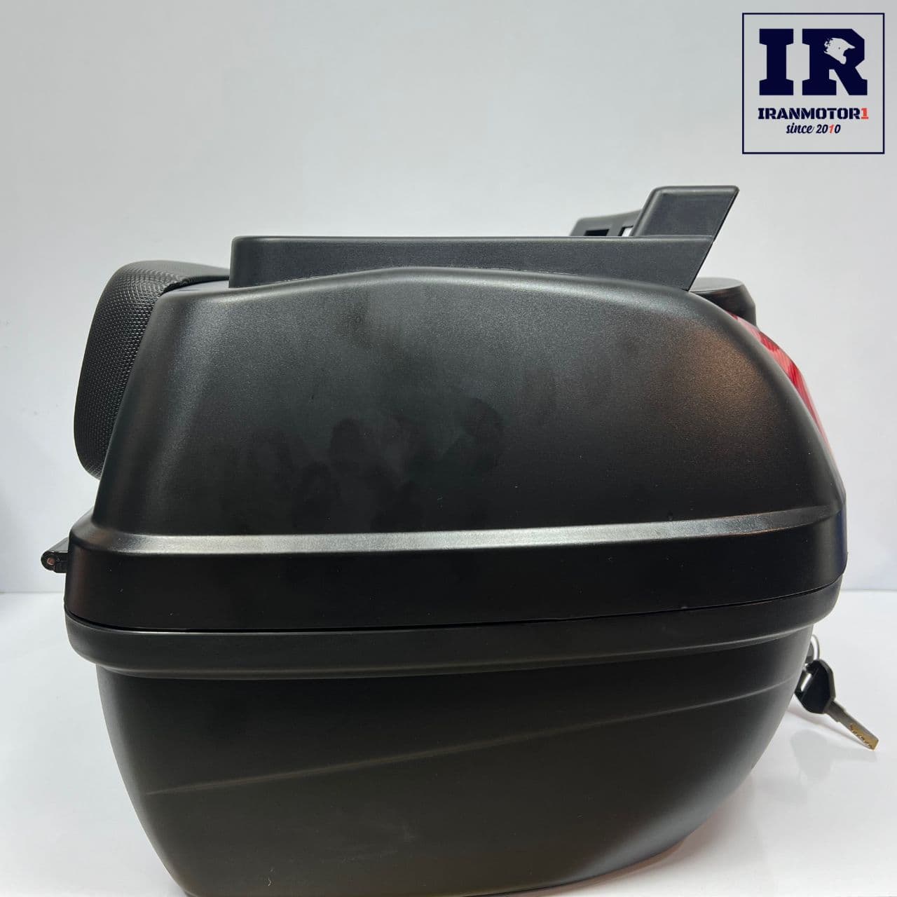 باکس موتور سیکلت تکنو مشکی شبرنگ قرمز TEKNO کد 658 — تصویر ۵