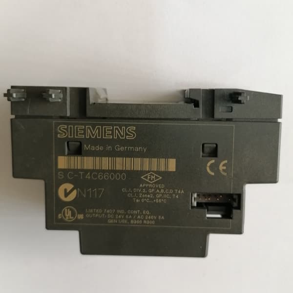 ماژول توسعه I/O لوگو زیمنس DM8 230R با 4 ورودی و 4 خروجی دیخیتال رله ای — تصویر ۲