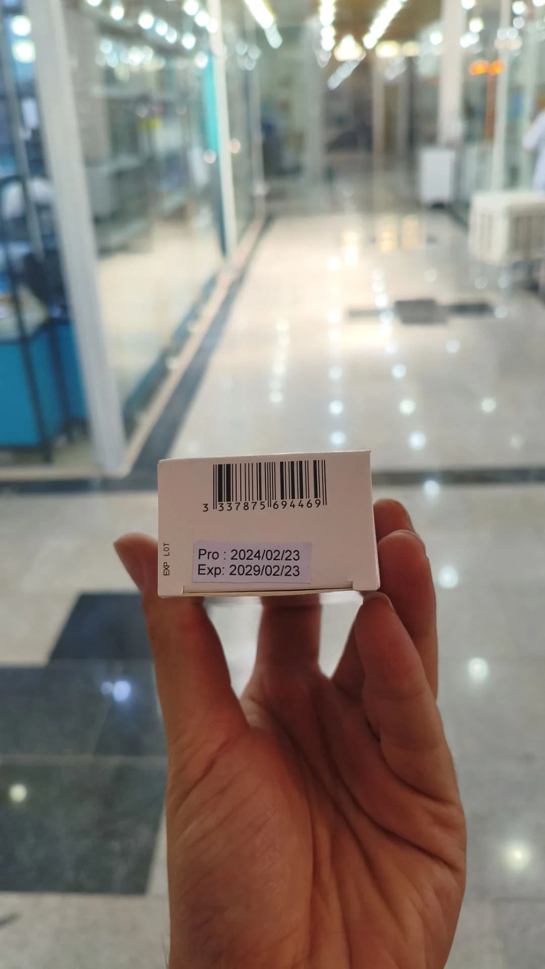 سرم رتینول لاروش پوزای B3 30 میل — تصویر ۵