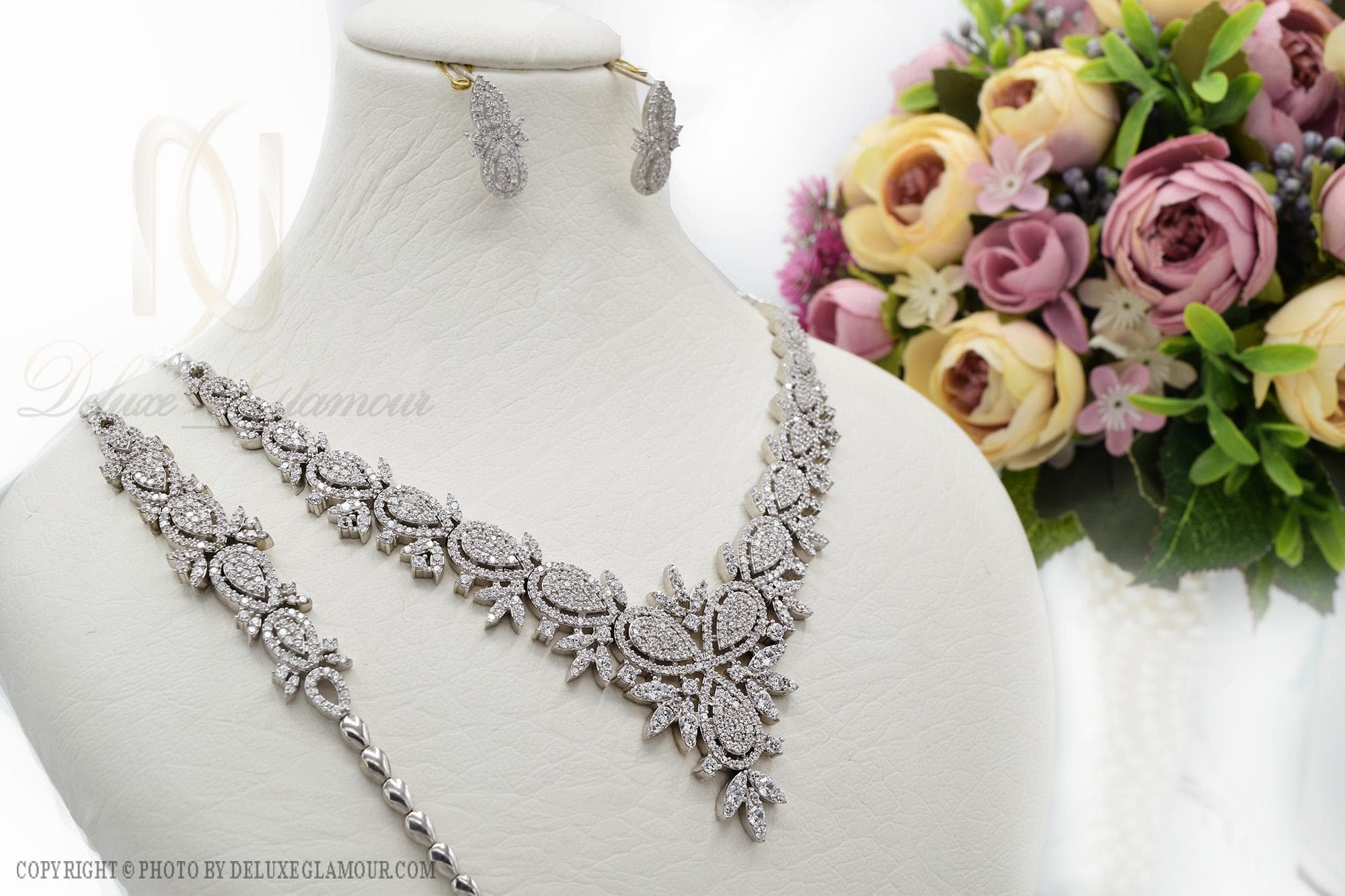 سرویس نقره عروس نگین دار شیک ns-n415