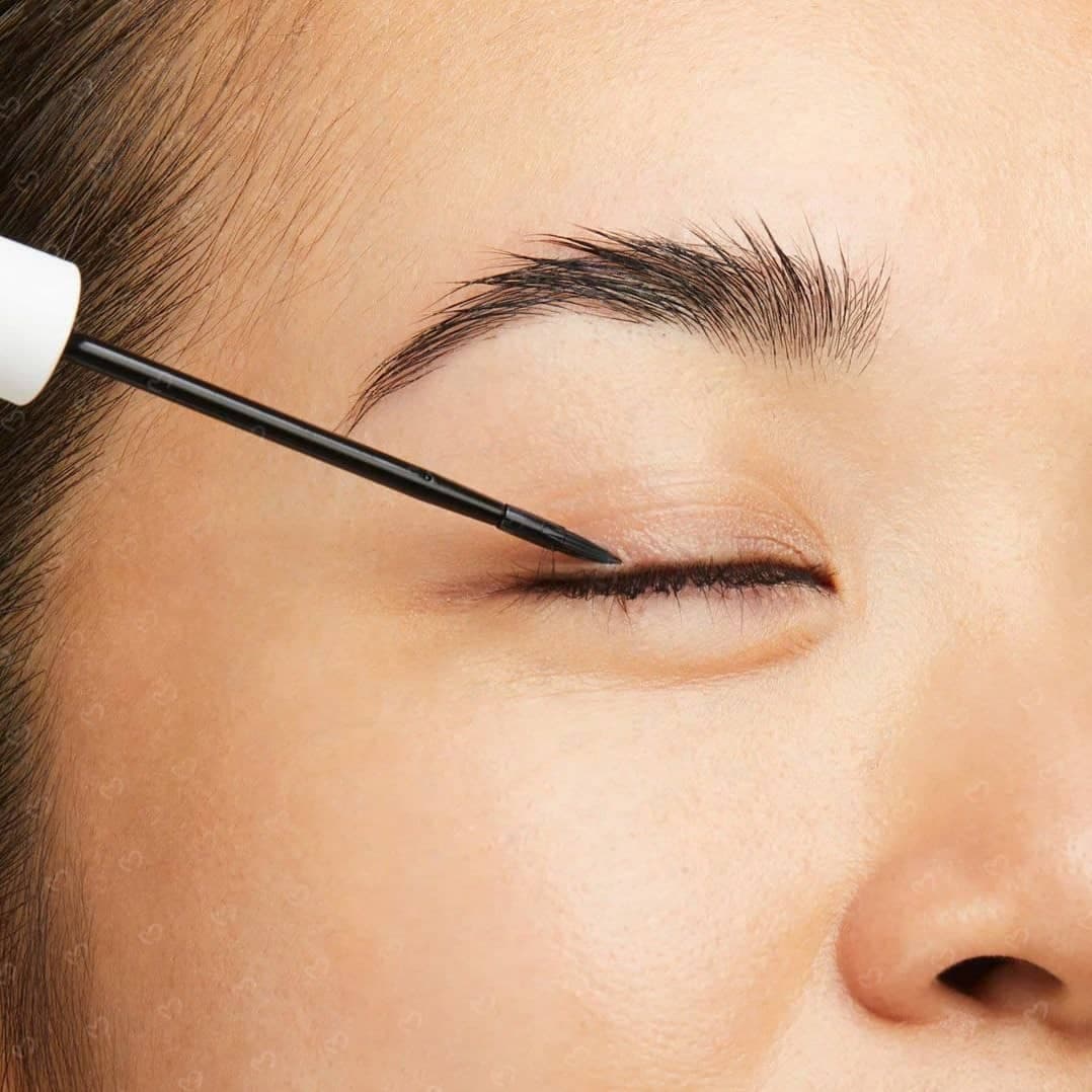 سرم تقویت کننده مژه و ابرو اوردینریOrdinary مدل مولتی پپتاید لش اند برو حجم 5 میل — تصویر ۶
