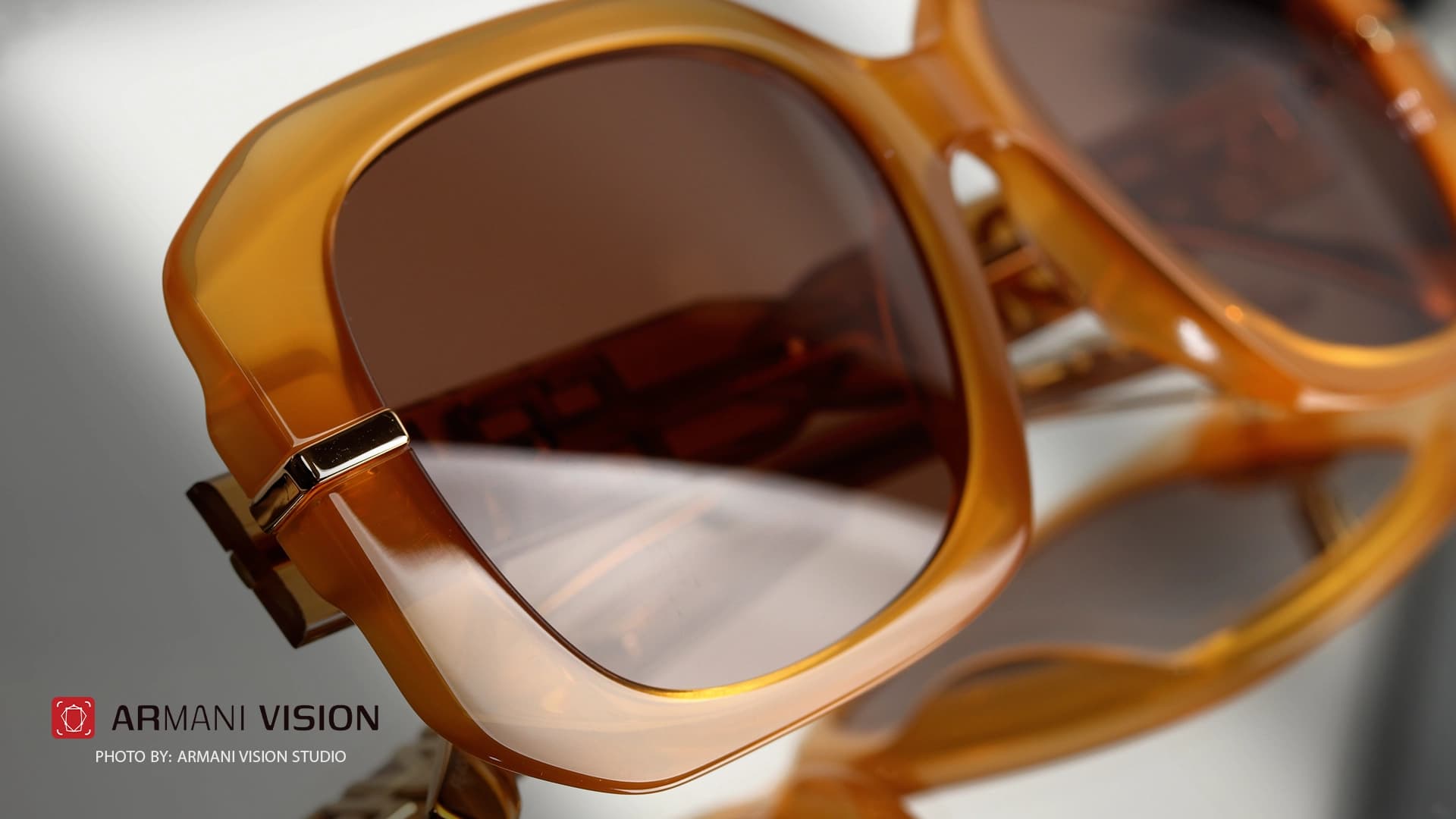 عینک فندی FENDI – FE40065I – 50E — تصویر ۷