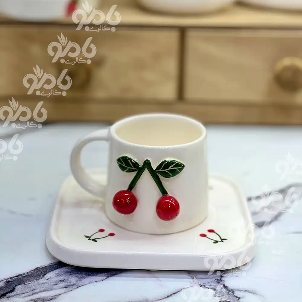 نعلبکی و زیر لیوانی سرامیکی مربع آلبالو — تصویر ۲