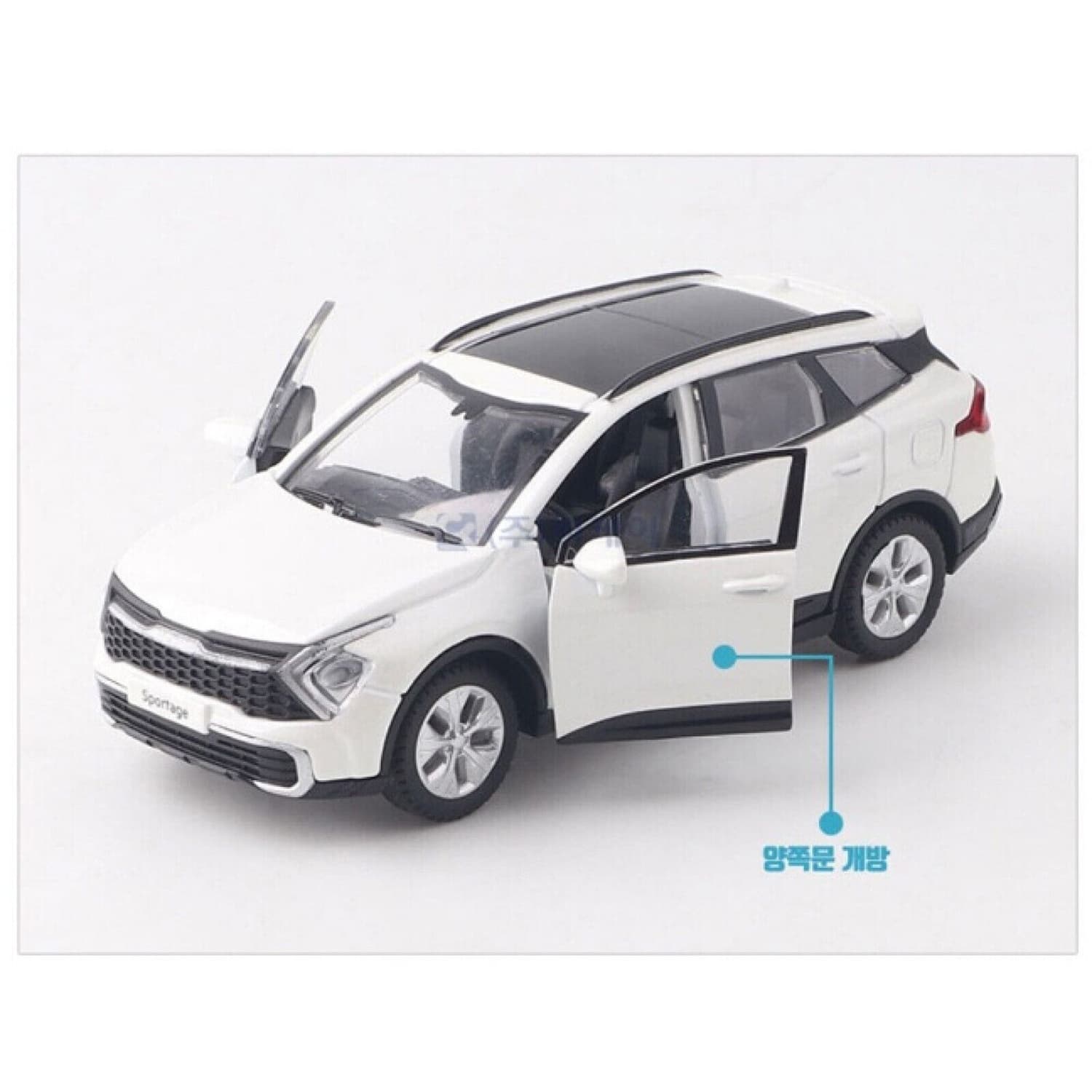 ماشین بازی مدل فلزی موزیکال کیا اسپورتیج sportage 2023 — تصویر ۹
