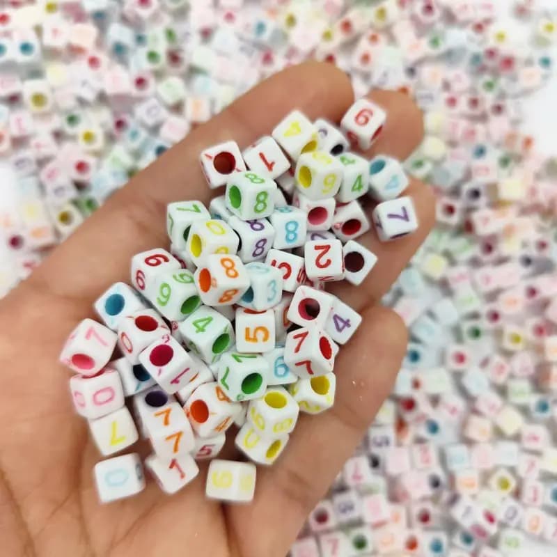 مهره سفید مکعب اعداد رنگی (20گرم) — تصویر ۲